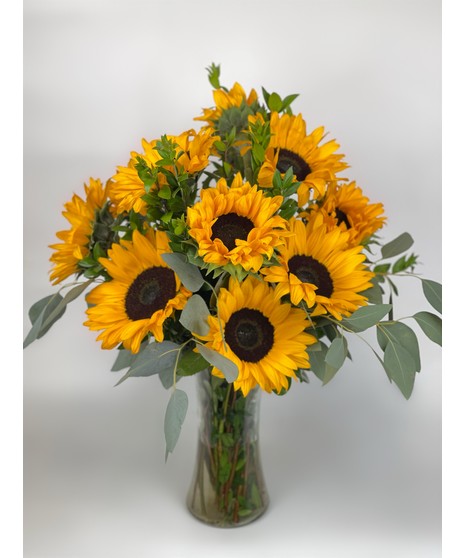 sunflower arrangement in gorgeous vase